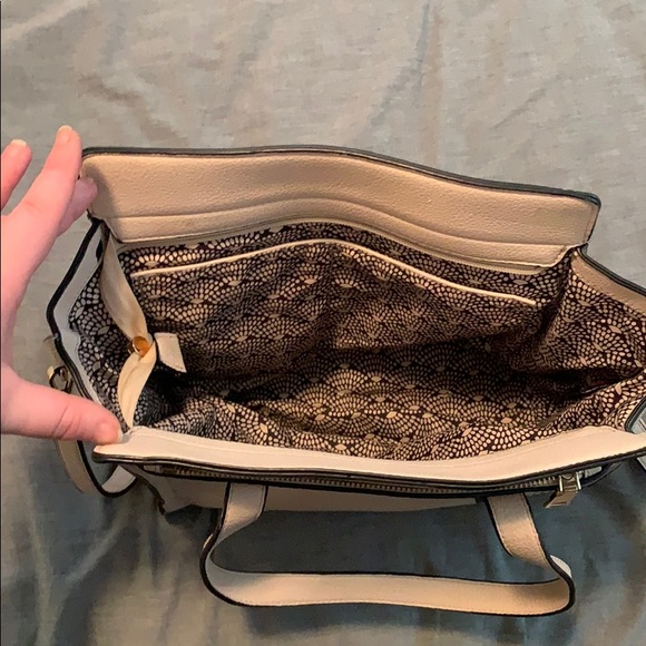 Handbag - Picture 2 of 4